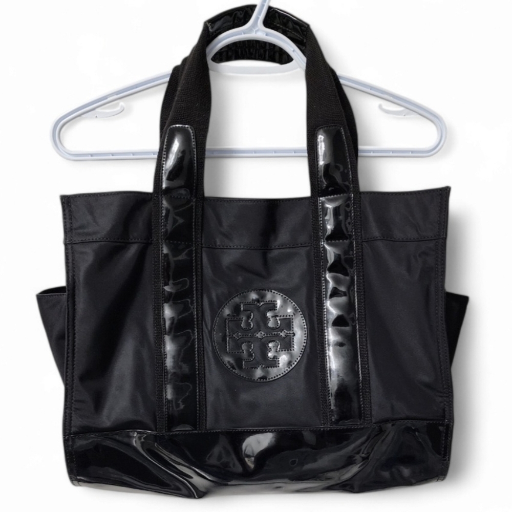 Auth! Tory Burch nylon / patent leather tote bag